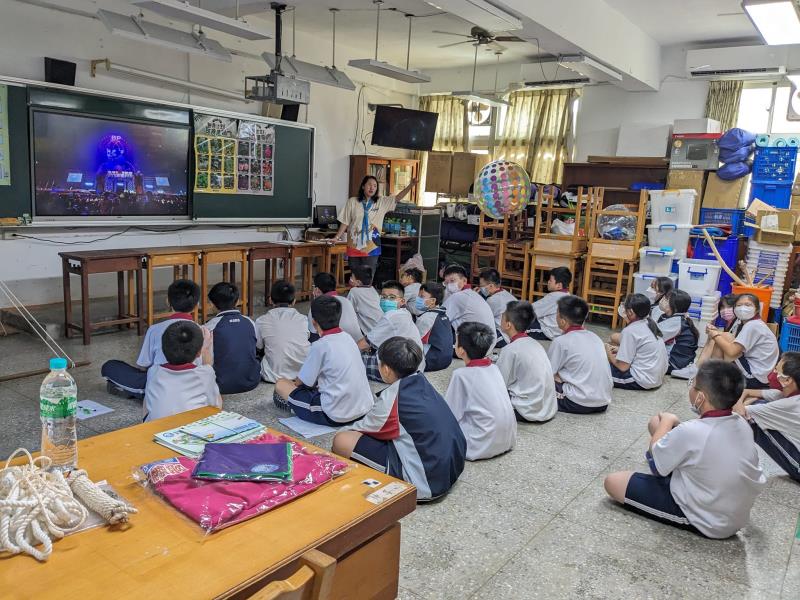 臺中市大甲區大甲國民中學校友會 臺中市大甲區大甲國民中學校友會