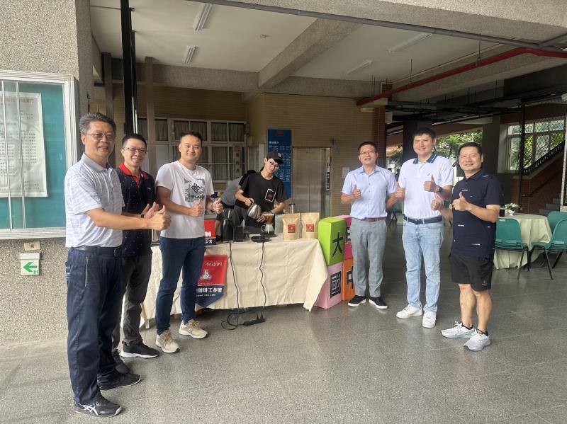 臺中市大甲區大甲國民中學校友會
