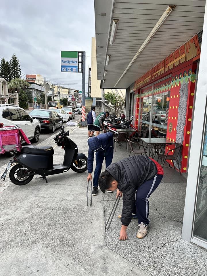 臺中市大甲區大甲國民中學校友會 臺中市大甲區大甲國民中學校友會