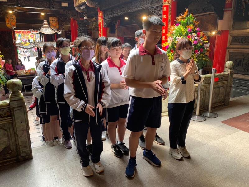 臺中市大甲區大甲國民中學校友會 臺中市大甲區大甲國民中學校友會