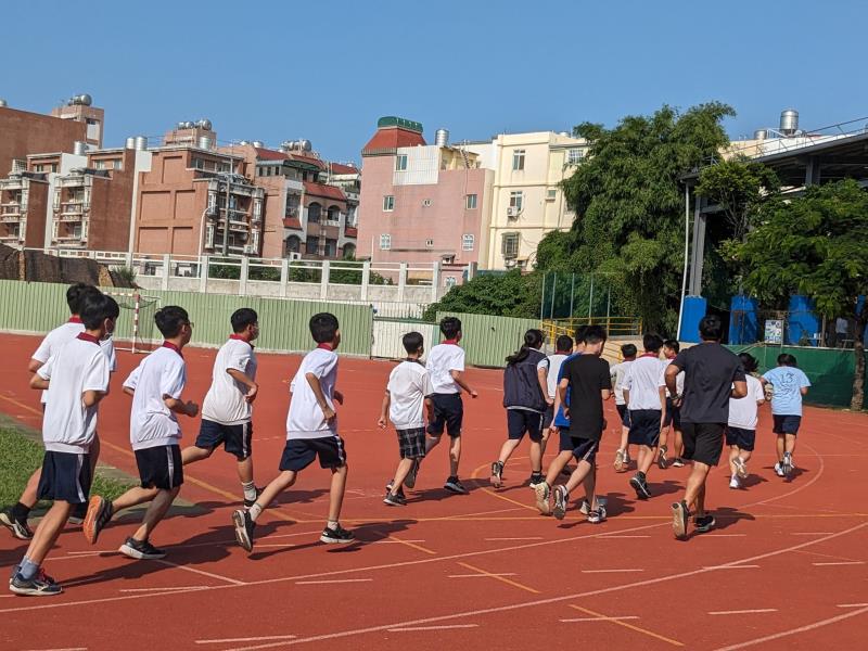 臺中市大甲區大甲國民中學校友會 臺中市大甲區大甲國民中學校友會