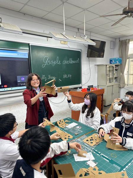 臺中市大甲區大甲國民中學校友會 臺中市大甲區大甲國民中學校友會