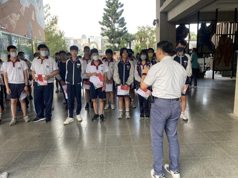 臺中市大甲區大甲國民中學校友會
