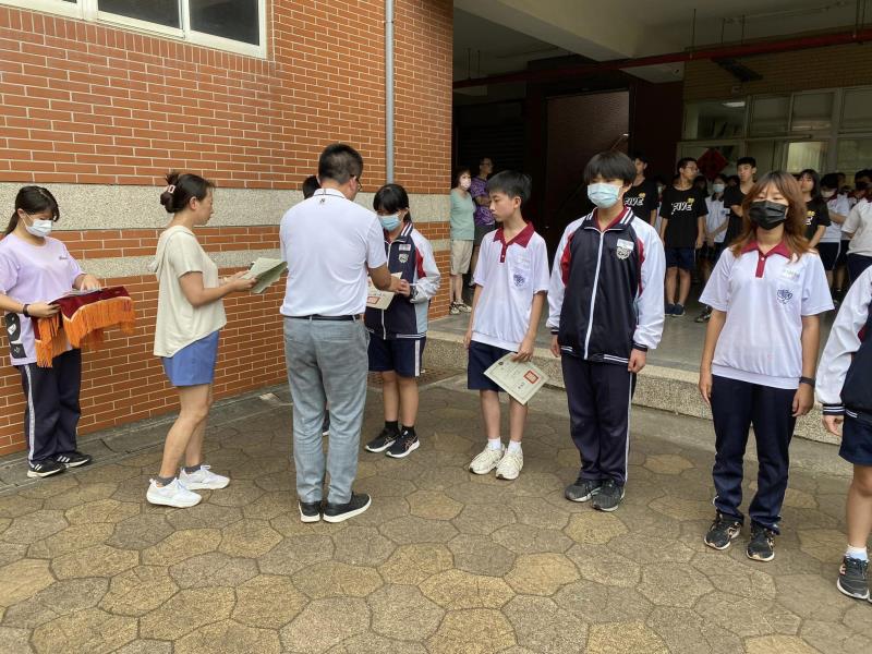 臺中市大甲區大甲國民中學校友會