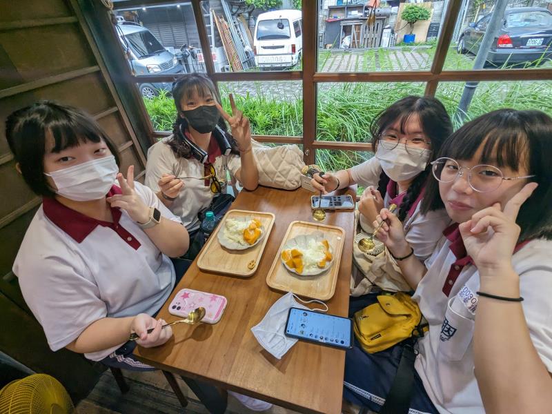 臺中市大甲區大甲國民中學校友會 臺中市大甲區大甲國民中學校友會
