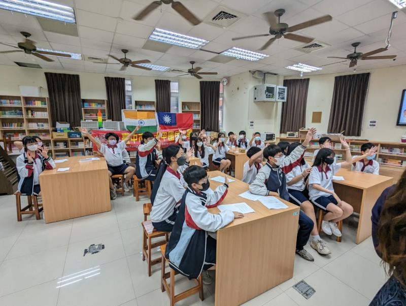臺中市大甲區大甲國民中學校友會 臺中市大甲區大甲國民中學校友會