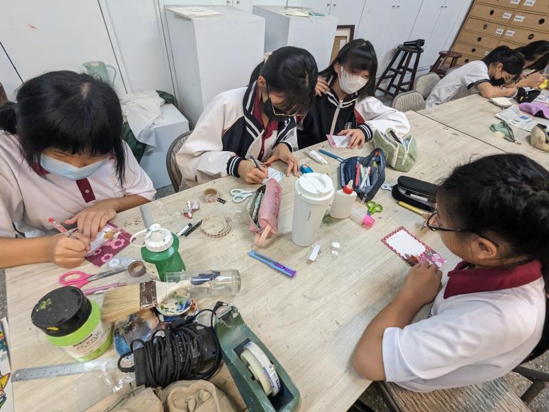 臺中市大甲區大甲國民中學校友會 臺中市大甲區大甲國民中學校友會