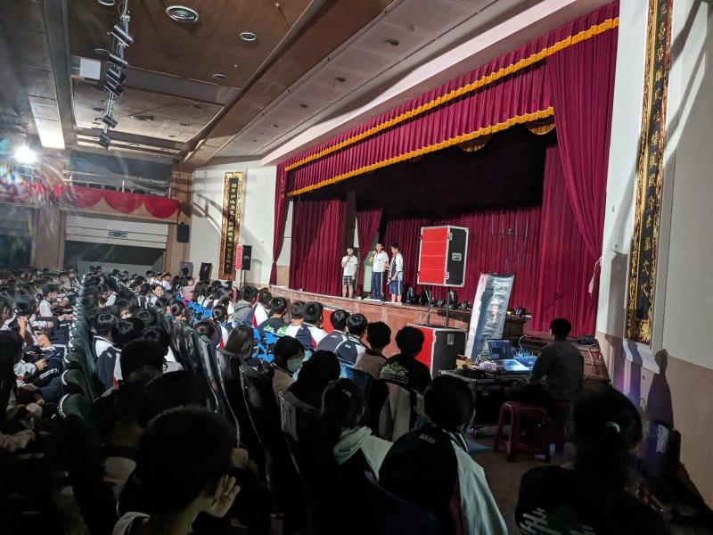 臺中市大甲區大甲國民中學校友會 臺中市大甲區大甲國民中學校友會