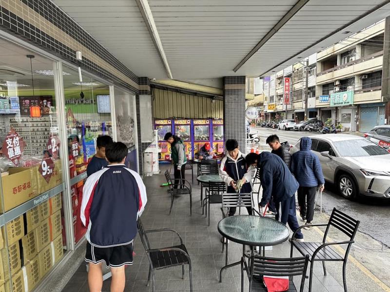 臺中市大甲區大甲國民中學校友會 臺中市大甲區大甲國民中學校友會