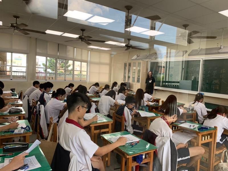 臺中市大甲區大甲國民中學校友會 臺中市大甲區大甲國民中學校友會