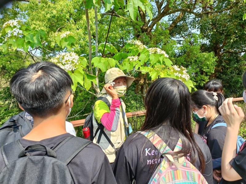 臺中市大甲區大甲國民中學校友會