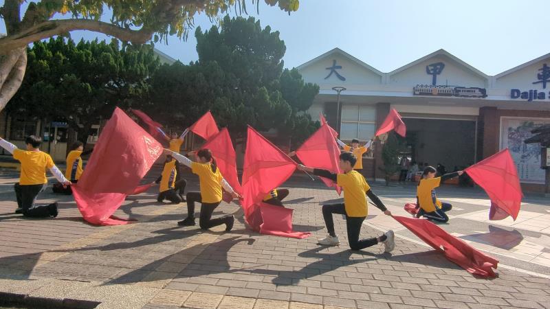 臺中市大甲區大甲國民中學校友會 臺中市大甲區大甲國民中學校友會