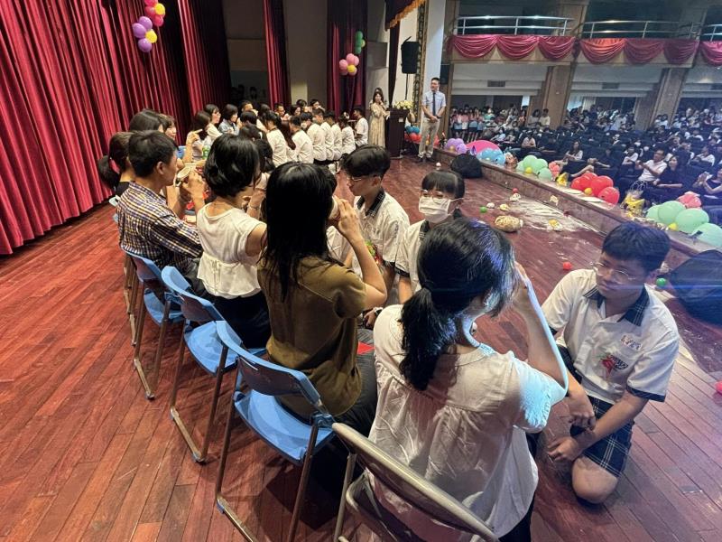 臺中市大甲區大甲國民中學校友會 臺中市大甲區大甲國民中學校友會