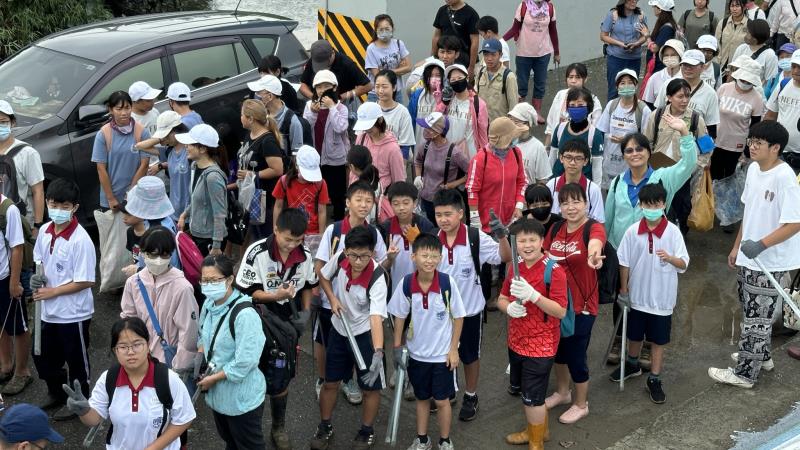 臺中市大甲區大甲國民中學校友會 臺中市大甲區大甲國民中學校友會